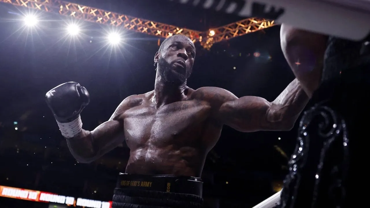 Usai Menang Dramatis, Deontay Wilder Bidik Duel Lawan Joshua