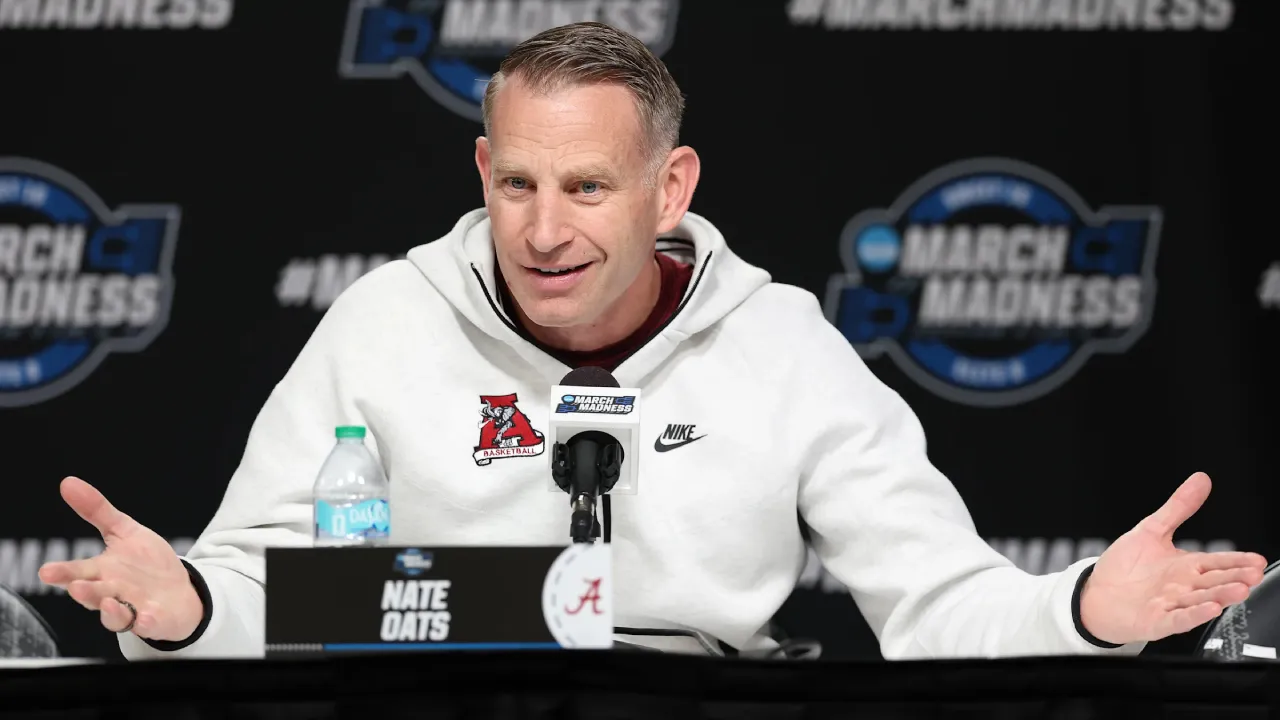 Alabama Crimson Tide Pertahankan Pelatih Nate Oats dengan Kontrak Besar