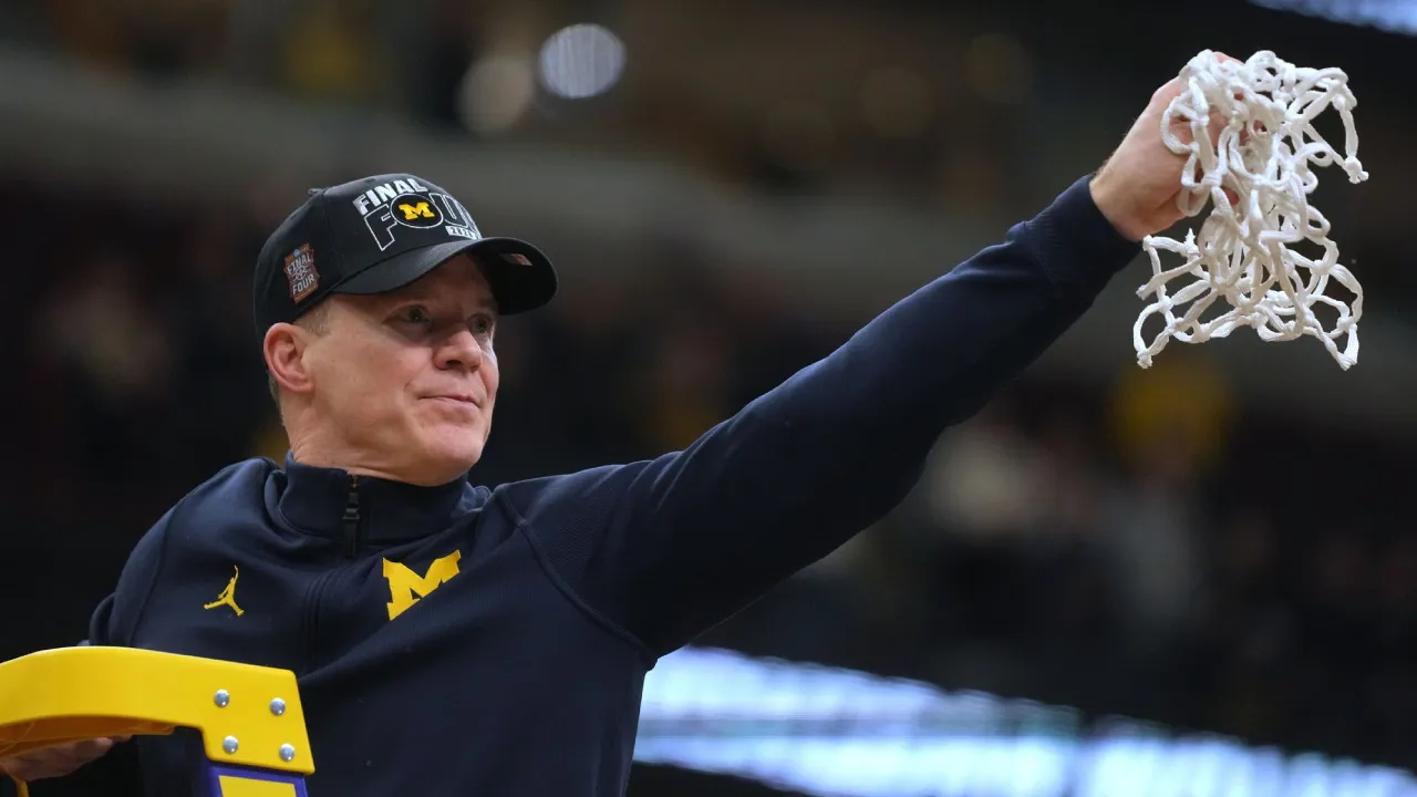 Dusty May Tegaskan Bertahan di Michigan, Tolak Peluang Latih UNC Tar Heels