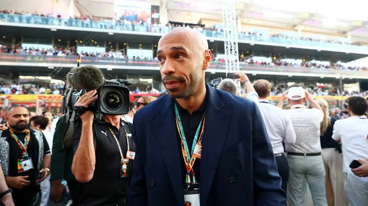 Gaji Fantastis Thierry Henry Terungkap Pascakarier - sumber: (footballlondon)