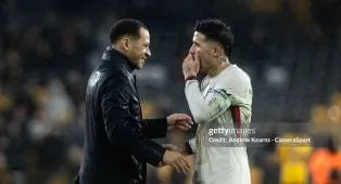 Gary Lineker Kritik Liam Rosenior soal Enzo Fernandez