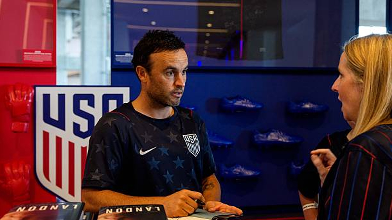 Jelang Piala Dunia, Landon Donovan Kritik Sistem Pembinaan Amerika Serikat