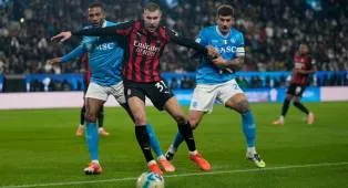 Kalah 1-0 Dari Napoli, Harapan Meraih Scudetto AC Milan Semakin Tipis