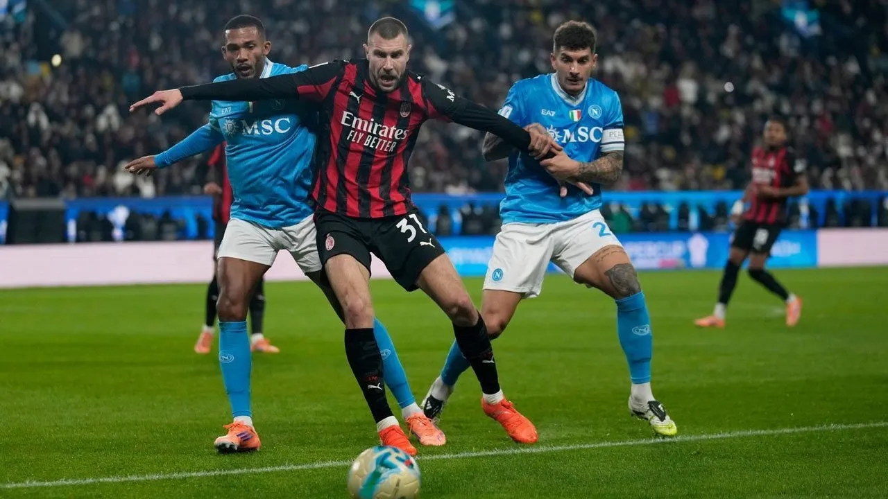 Kalah 1-0 Dari Napoli, Harapan Meraih Scudetto AC Milan Semakin Tipis