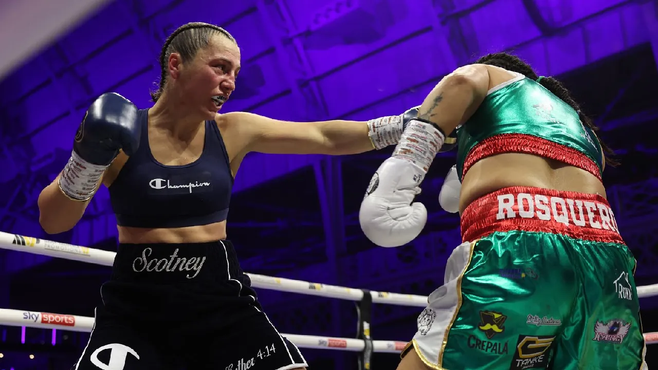 Kalahkan Flores, Ellie Scotney Juara Sejati Kelas Junior Featherweight