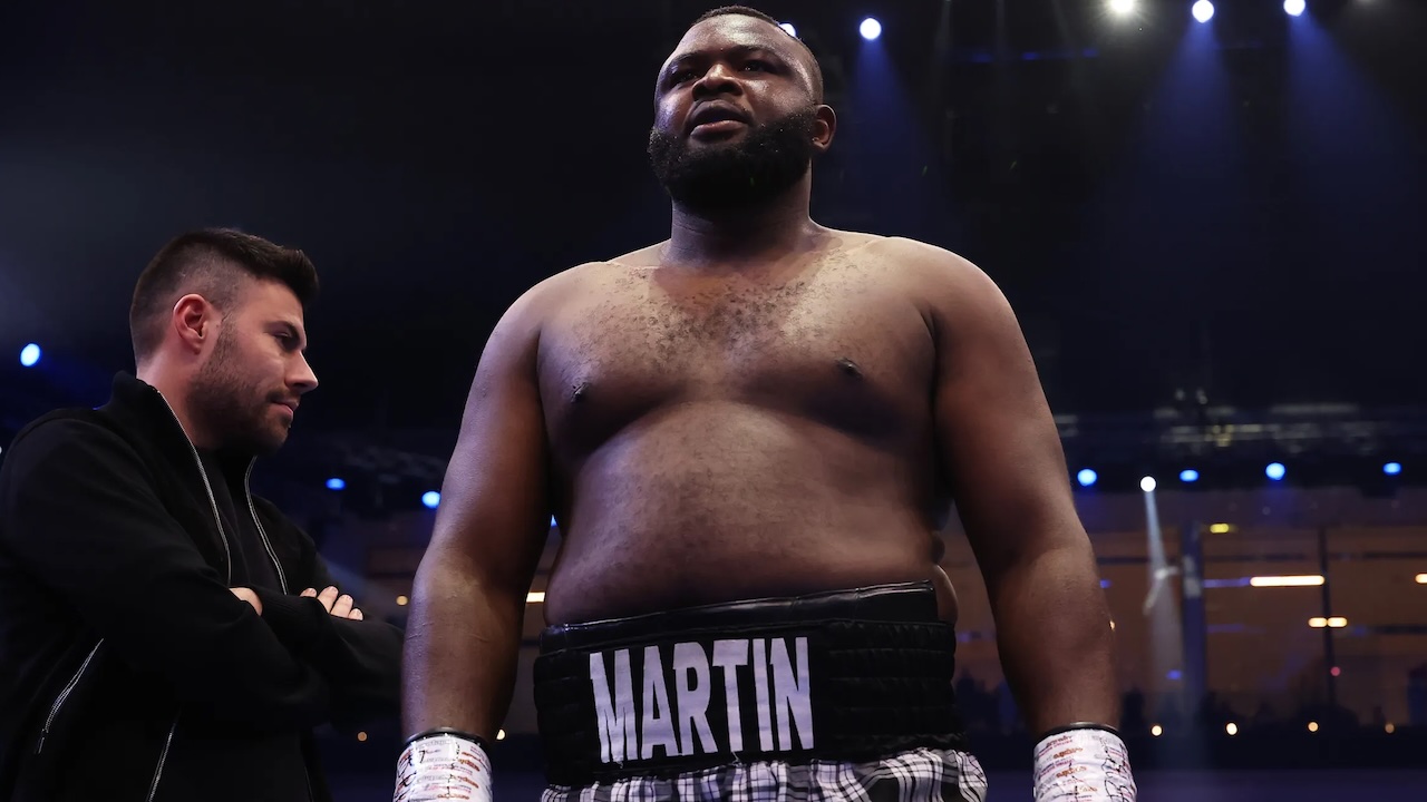 Karier Martin Bakole Terhenti, Duel Kontra Vianello Gagal Total