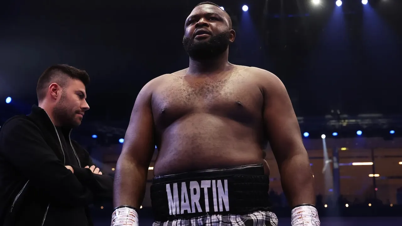 Karier Martin Bakole Terhenti, Duel Kontra Vianello Gagal Total