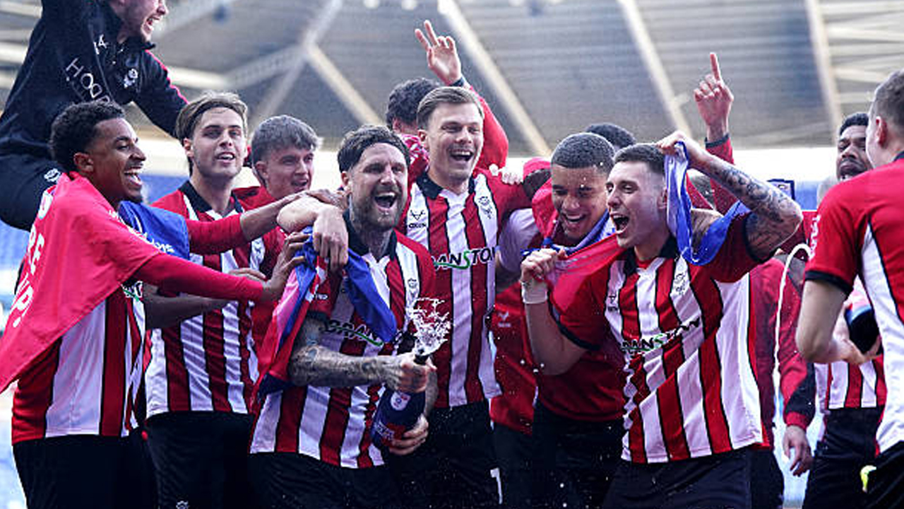 Kembali ke Divisi Dua Sejak 1961, Lincoln City Promosi ke Championship