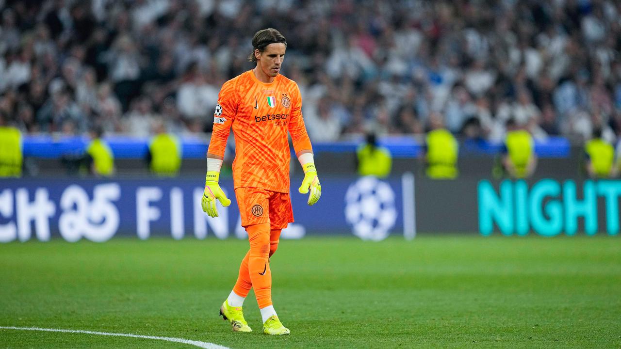 Meski Kebobolan Dua Gol, Yann Sommer Dinilai Tampil Solid di San Siro