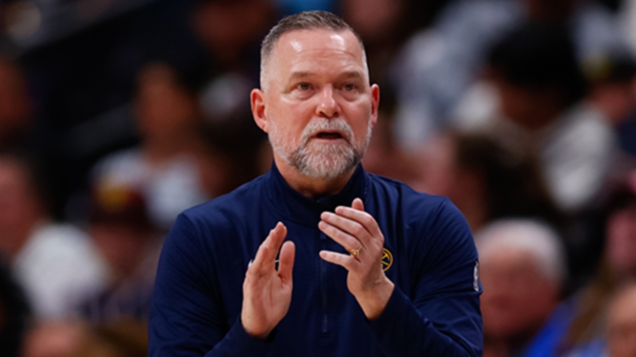 Michael Malone Diperkirakan Akan Melatih Tim Basket UNC