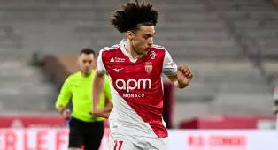 Performa Apik Maghnes Akliouche Bikin Liverpool dan MU Kepincut