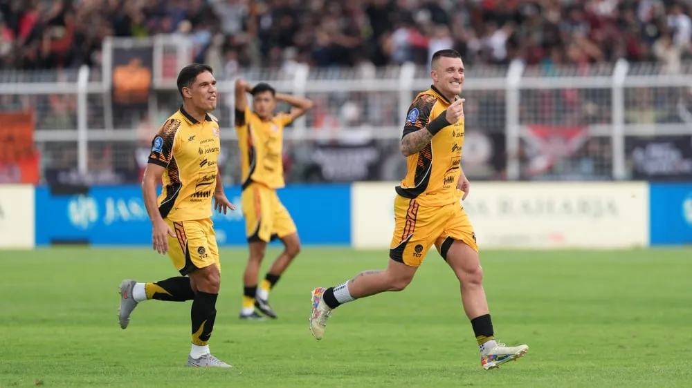 Persija Tetap Optimis Meski Tunduk dari Bhayangkara FC - sumber: (ileagueid)