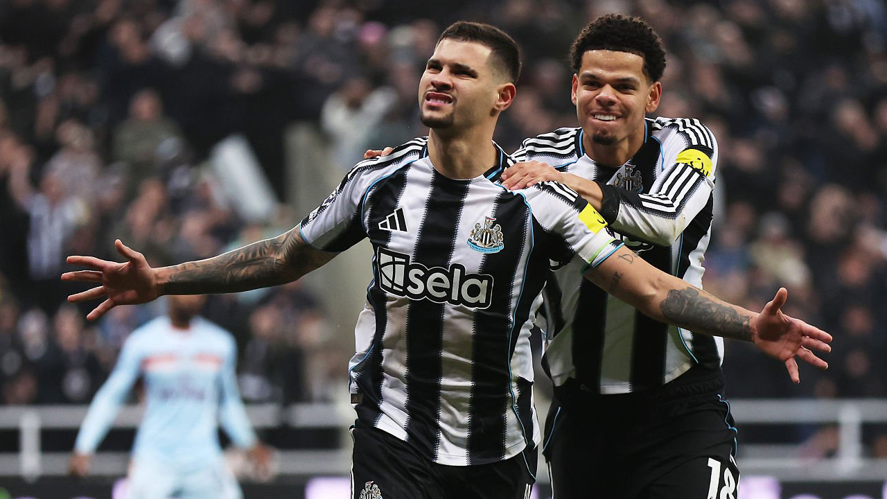 Rio Ferdinand Sarankan MU Jangan Rekrut Bruno Guimaraes atau Tonali