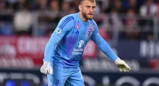 Strategi Juventus: Alasan Pergantian Kiper di Babak Kedua Lawan Genoa