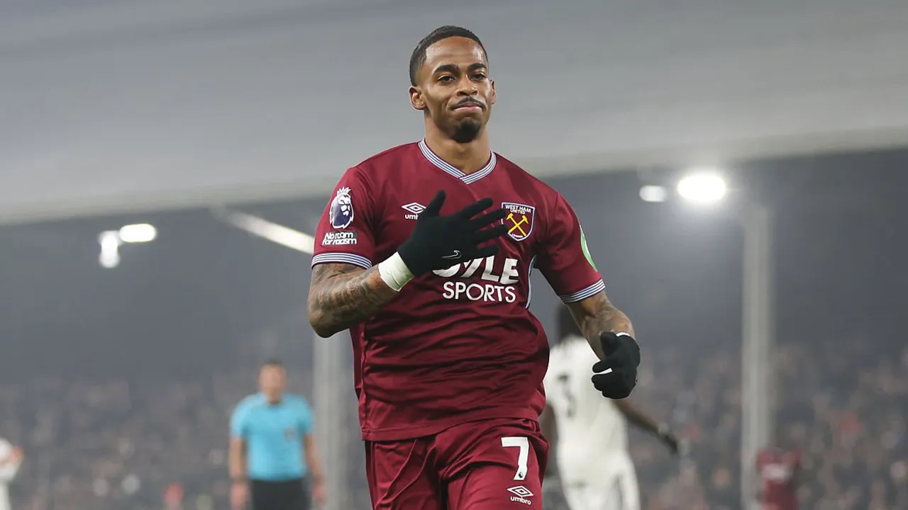 Tottenham Ikut Perburuan Crysencio Summerville, Saingi Lima Klub EPL