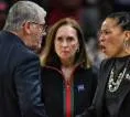Dawn Staley Minta Publik Lupakan Konflik Dirinya dengan Geno Auriemma