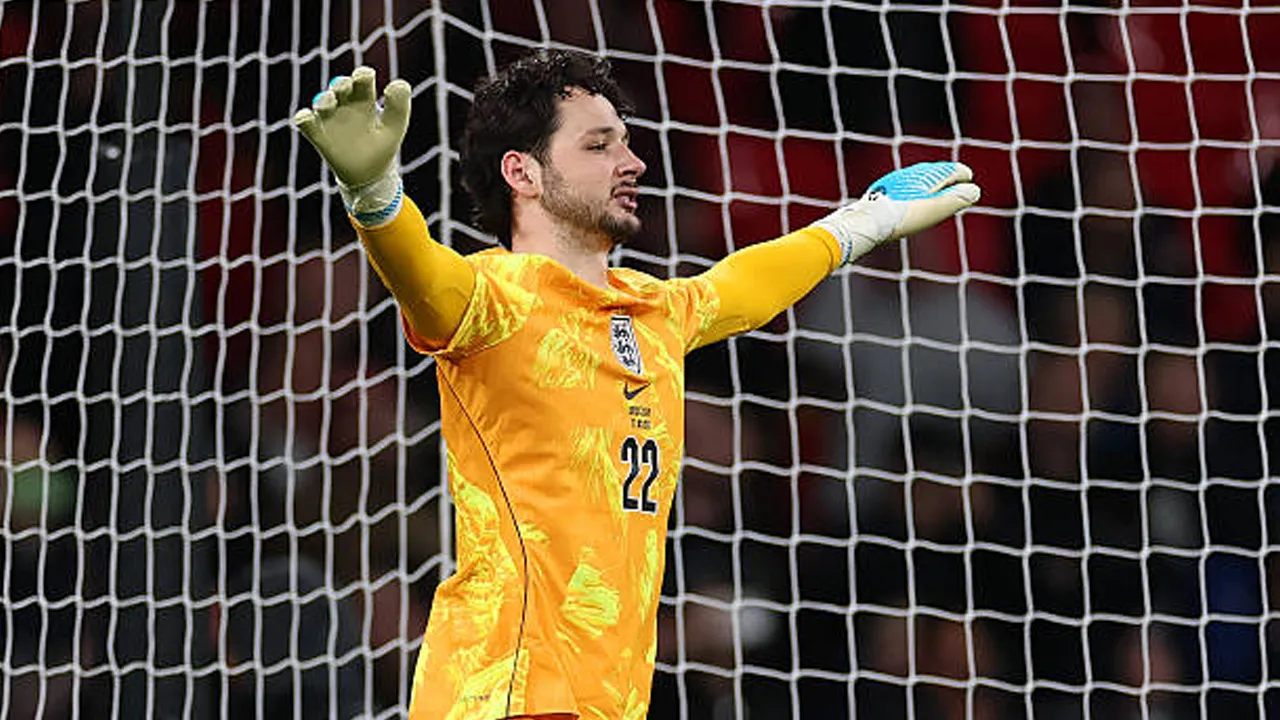 James Trafford Jadi Kiper Keenam Manchester City yang Debut untuk Inggris