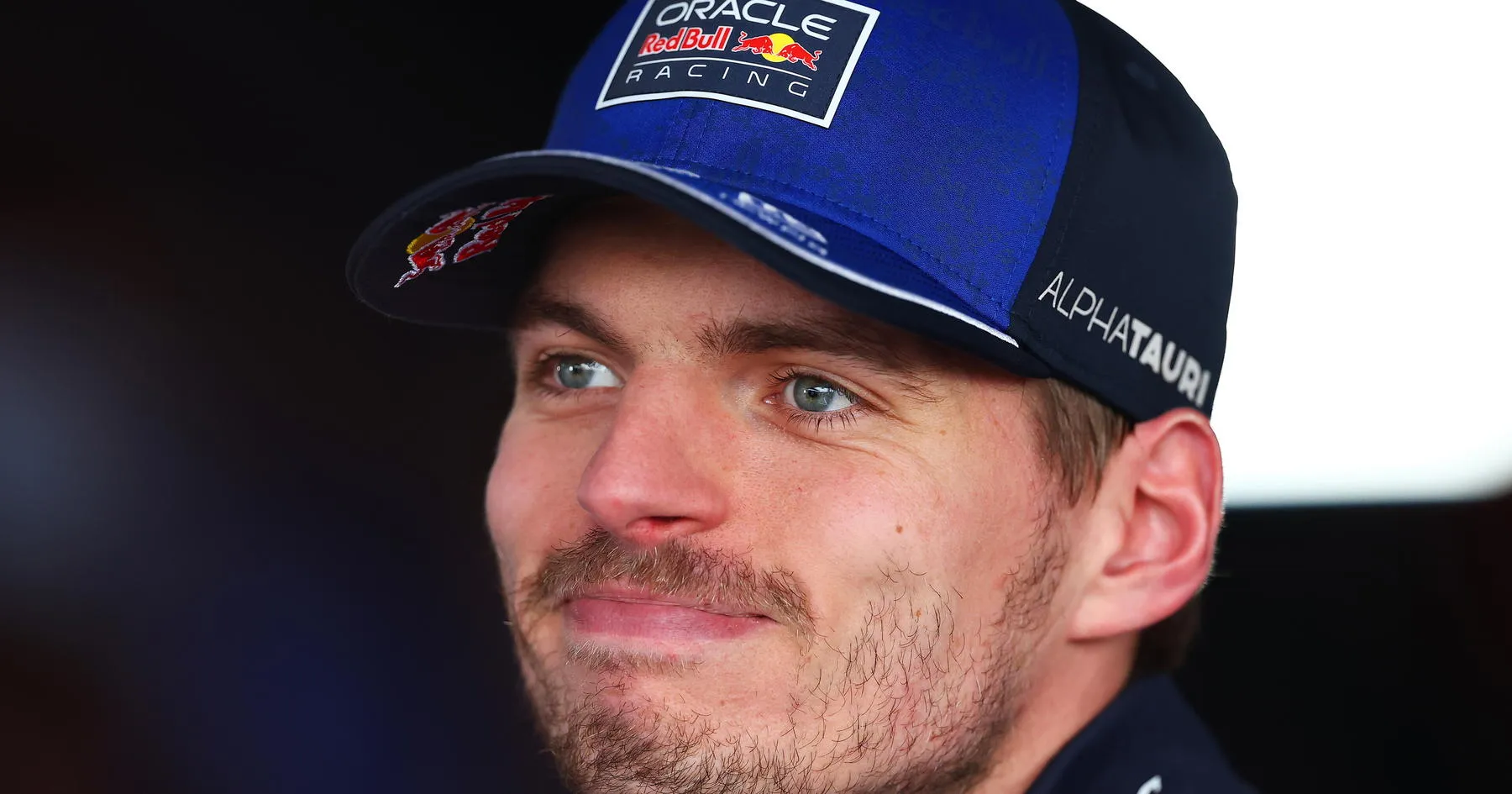 Max Verstappen Didesak Ambil Keputusan Penting - sumber: (racingnews365)