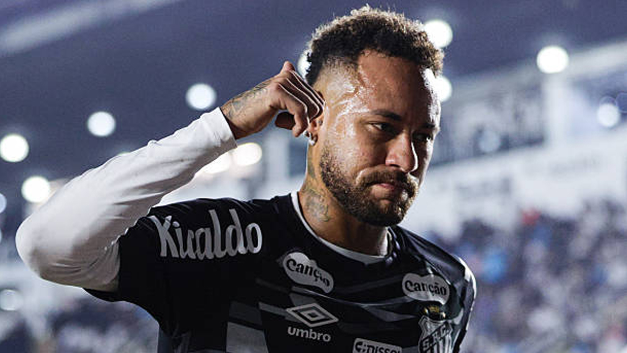 Neymar Jalani Operasi Lutut, Bidik Comeback Bersama Brasil di Piala Dunia