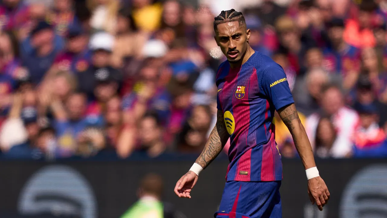 Barca Butuh Dana Segar, Raphinha Masuk Daftar Jual di Musim Panas