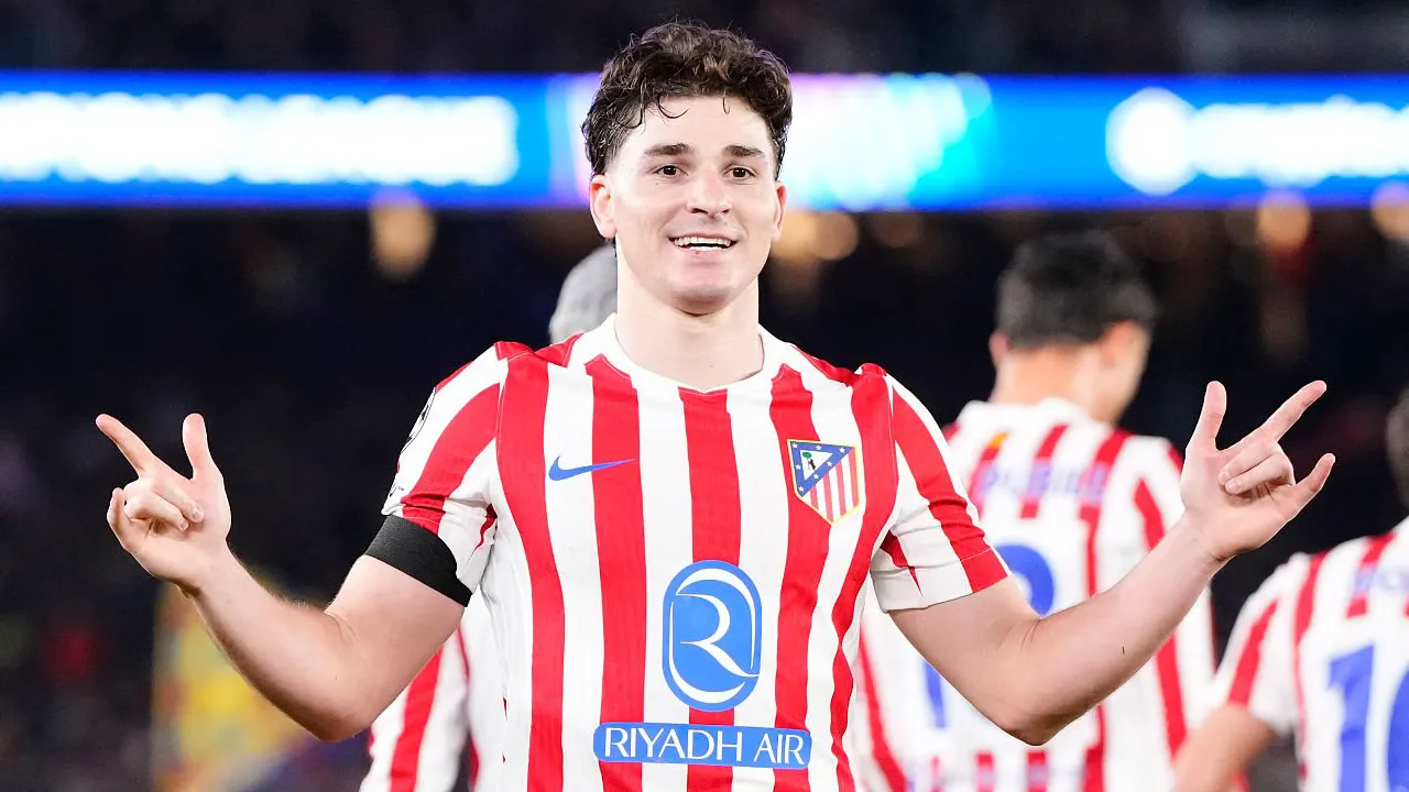 Barcelona Intensifkan Upaya Rekrut Julian Alvarez pada Pekan Depan