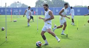 Bojan Tegaskan Klok Siap Tempur Walau Baru Jalani Operasi