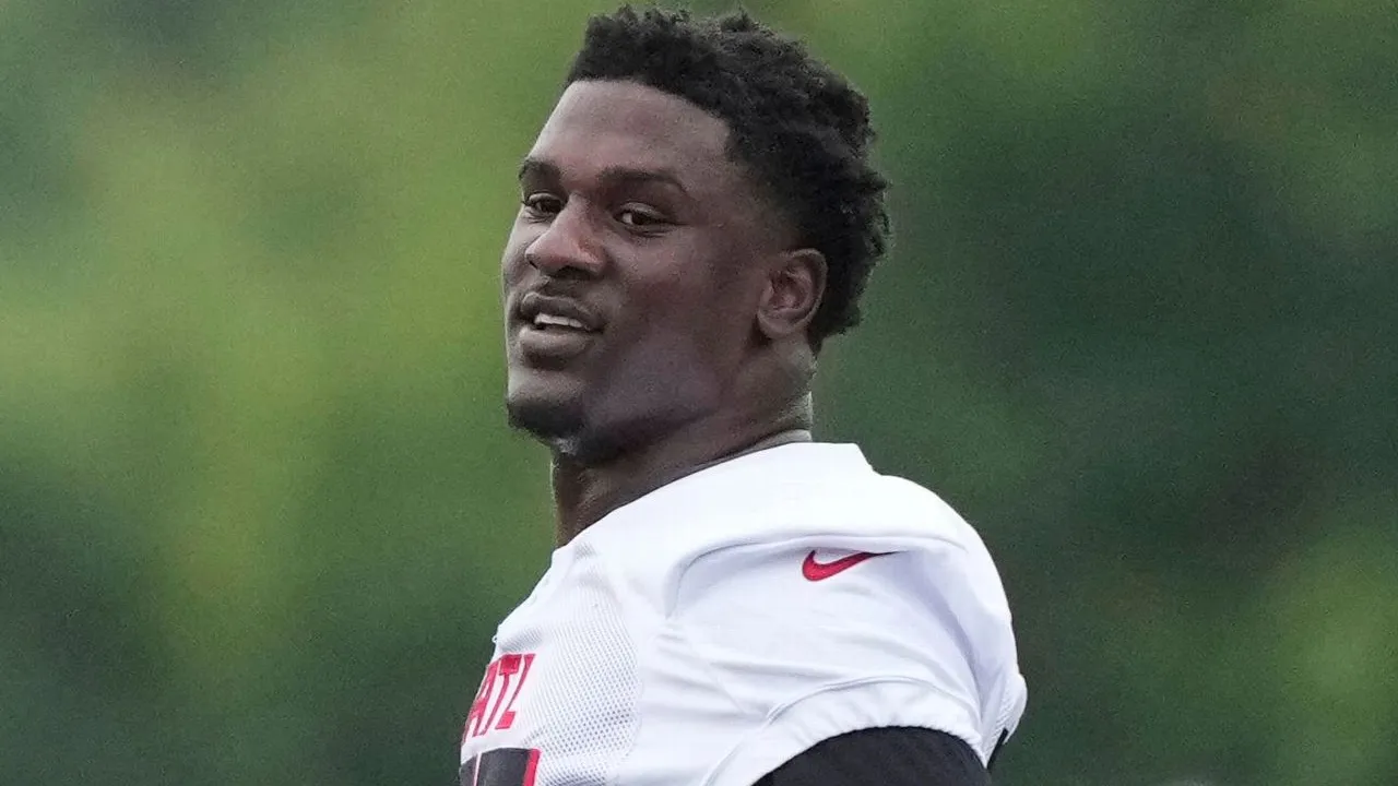 James Pearce Jr menghadapi empat dakwaan di negara bagian Florida, termasuk tiga tuduhan kejahatan berat (felony), terkait insiden pada Februari lalu. (Foto: AP)