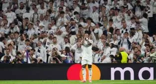 Rafael van der Vaart Kritik Vinicius Jr: Performanya Mengerikan
