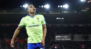 Shea Charles Masuk Radar Nottingham Forest Jelang Musim Panas
