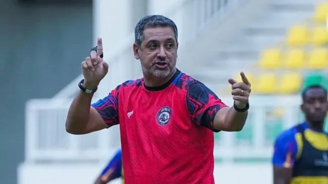 Arema FC Siap Tantang Persita di Laga Tandang Sulit - sumber: (ileagueid)