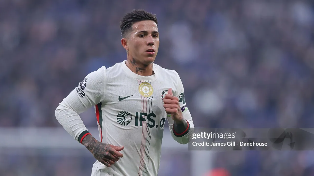 Enzo Fernandez absen saat Chelsea hadapi Manchester City