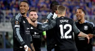 Ezri Konsa Akui Villa Harus Kerja Keras untuk Tumbangkan Bologna