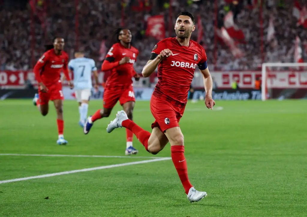 Freiburg Dekati Semifinal Usai Kemenangan Meyakinkan 3