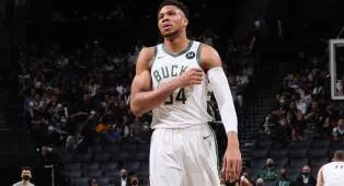 Giannis Absen di Laga Kandang Terakhir Bucks