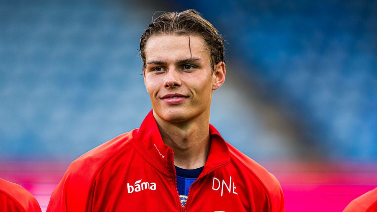 Jens Hjerto-Dahl Jadi Target Wolves, Persaingan Ketat Menanti