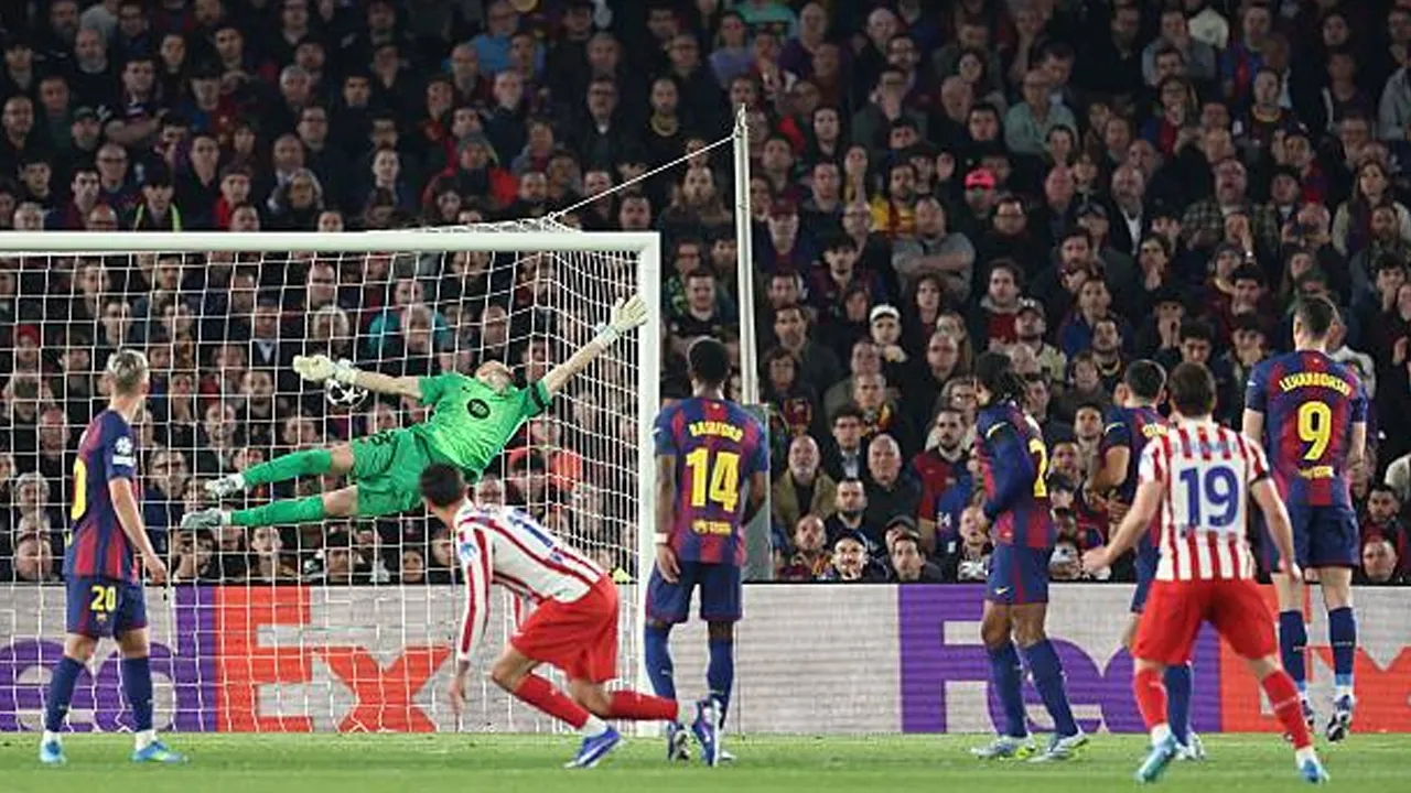 Julian Alvarez Terinspirasi Lionel Messi Usai Cetak Gol Tendangan Bebas