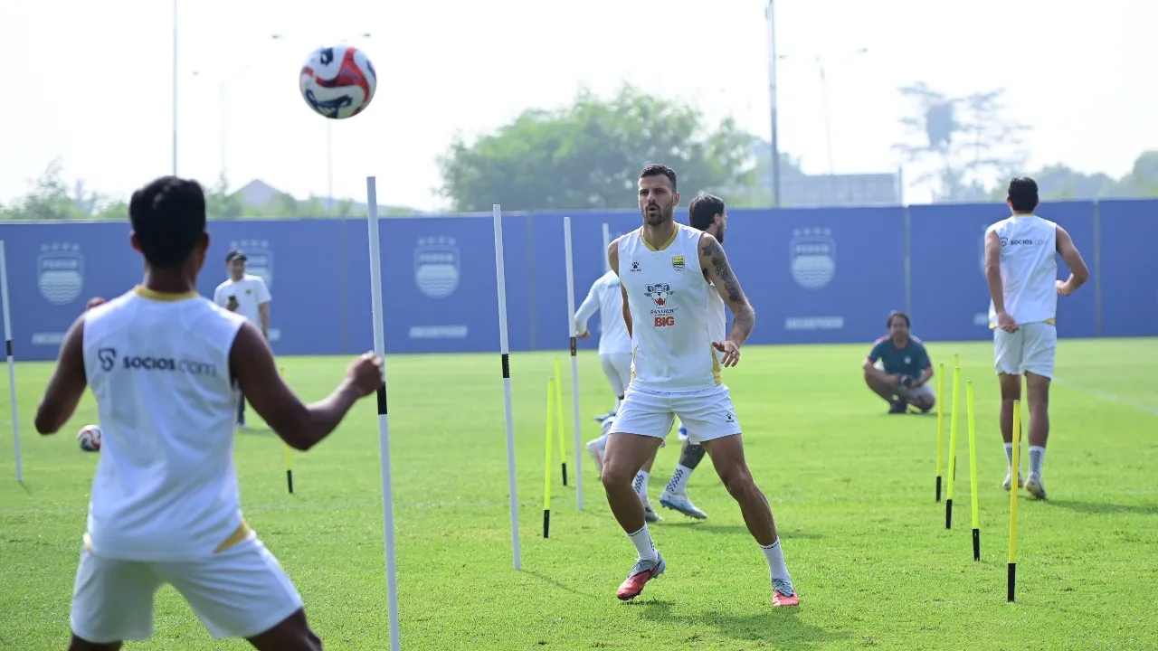 Patricio Matricardi disiapkan jadi pengganti Julio Cesar di laga melawan Bali United