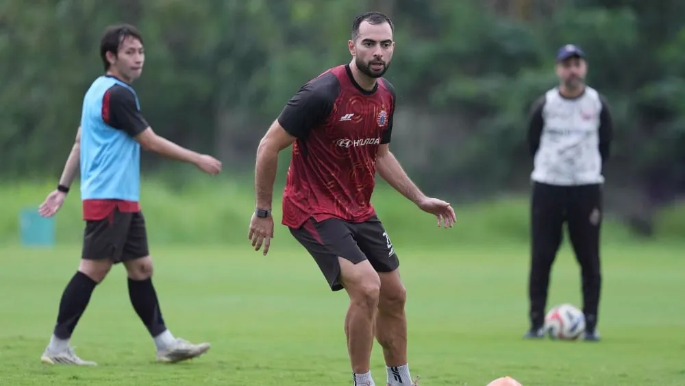 Ketekunan Dony Tri dan Jordi Amat dalam Mimpi Sepak Bola Indonesia - sumber: (ileagueid)