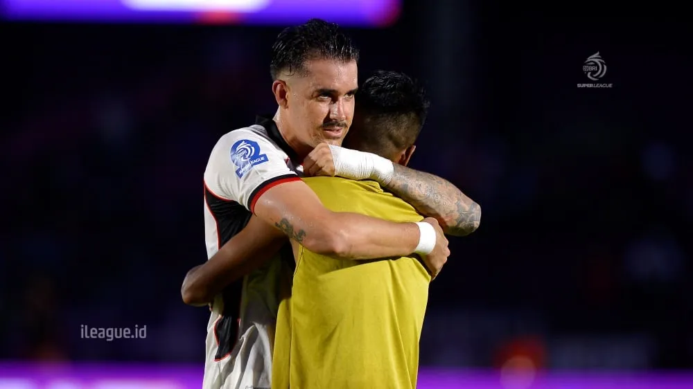 Marcos Reina Tetap Konsentrasi Raih Kemenangan Meski Madura United Dilanda Masalah - sumber: (ileagueid)