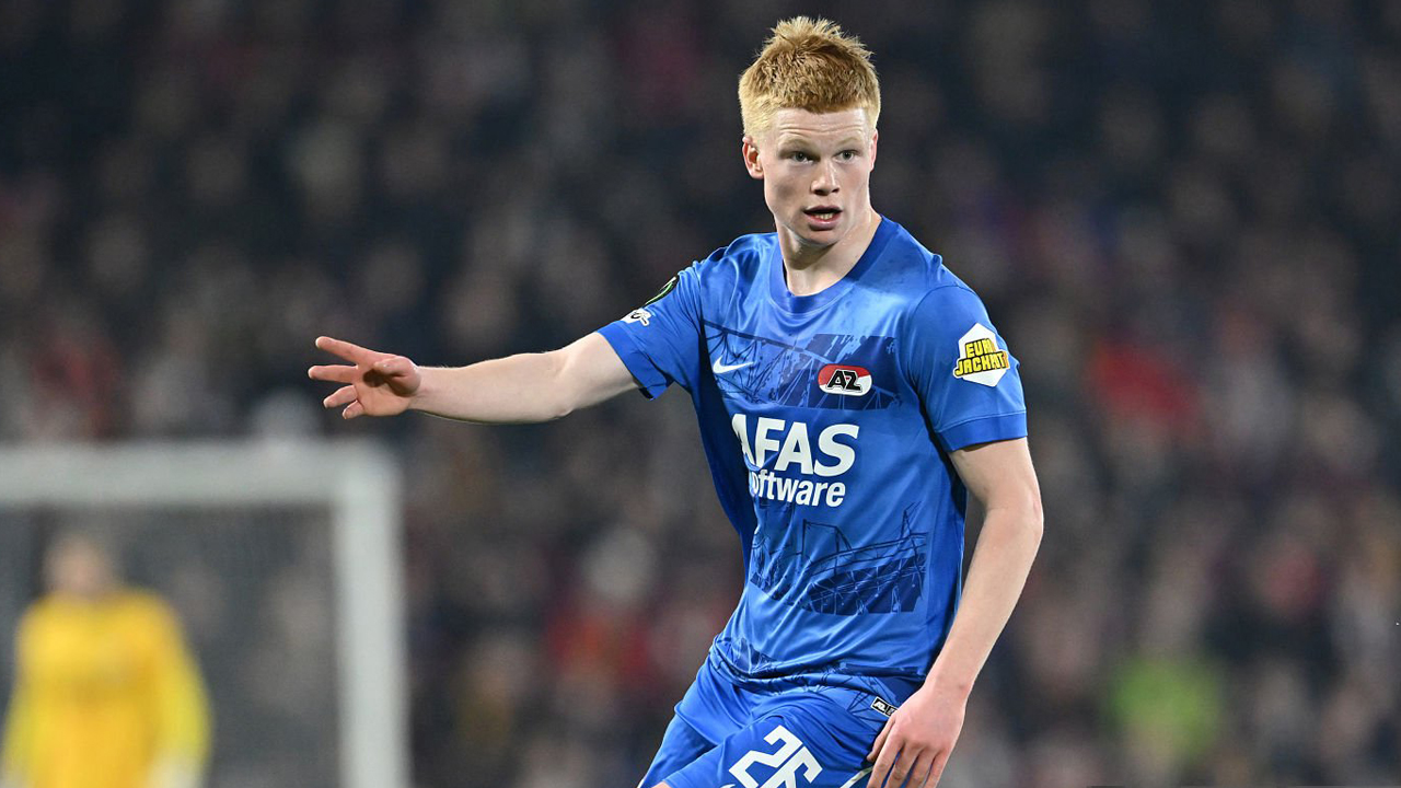 MU Masuk dalam Perburuan Kees Smit di Bursa Transfer Musim Panas