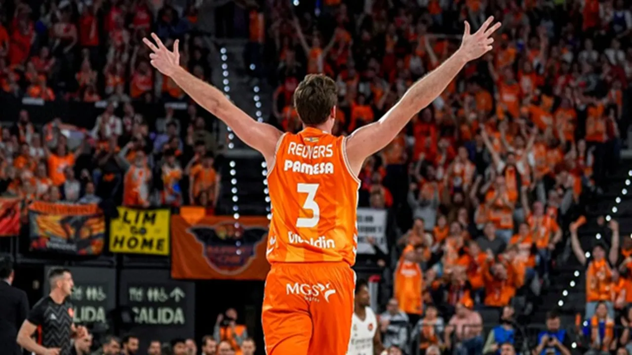 Nate Reuvers Senang Valencia Basket Tumbangkan Armani Milan