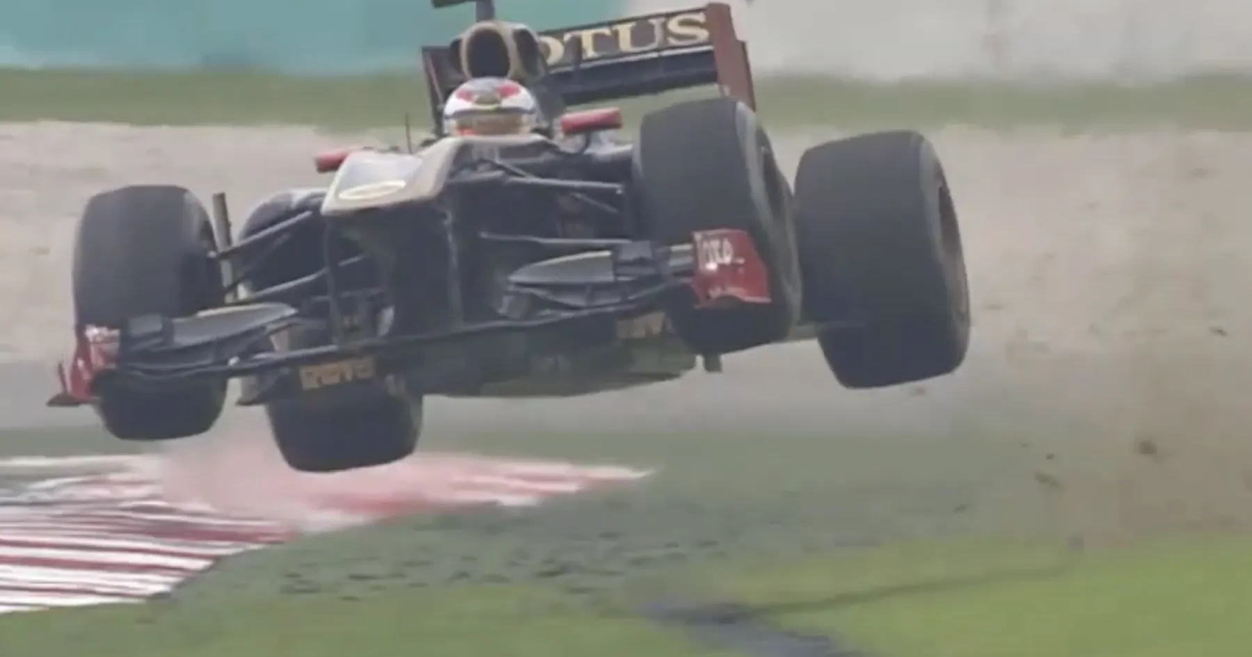 Petrov Alami Insiden Udara, Setir Lepas di GP Malaysia - sumber: (racingnews365)