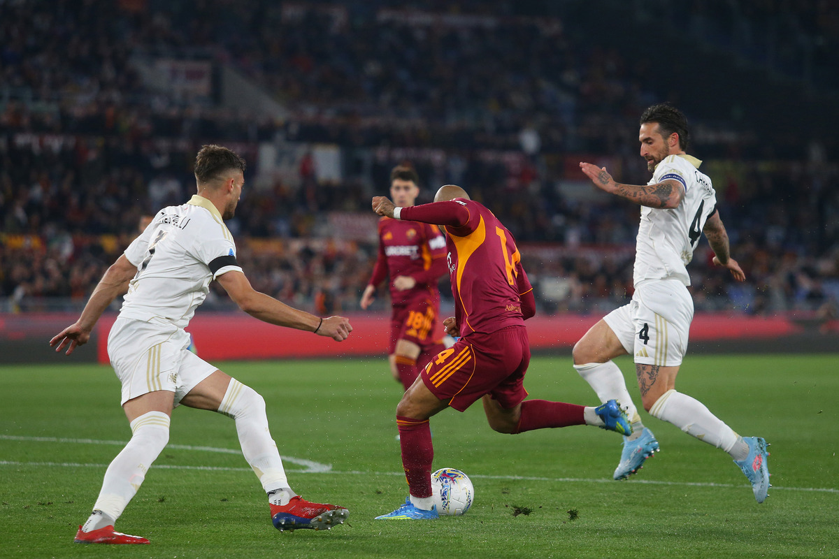AS Roma Bungkam Pisa 3-0, Malen Bersinar dengan Hat-trick