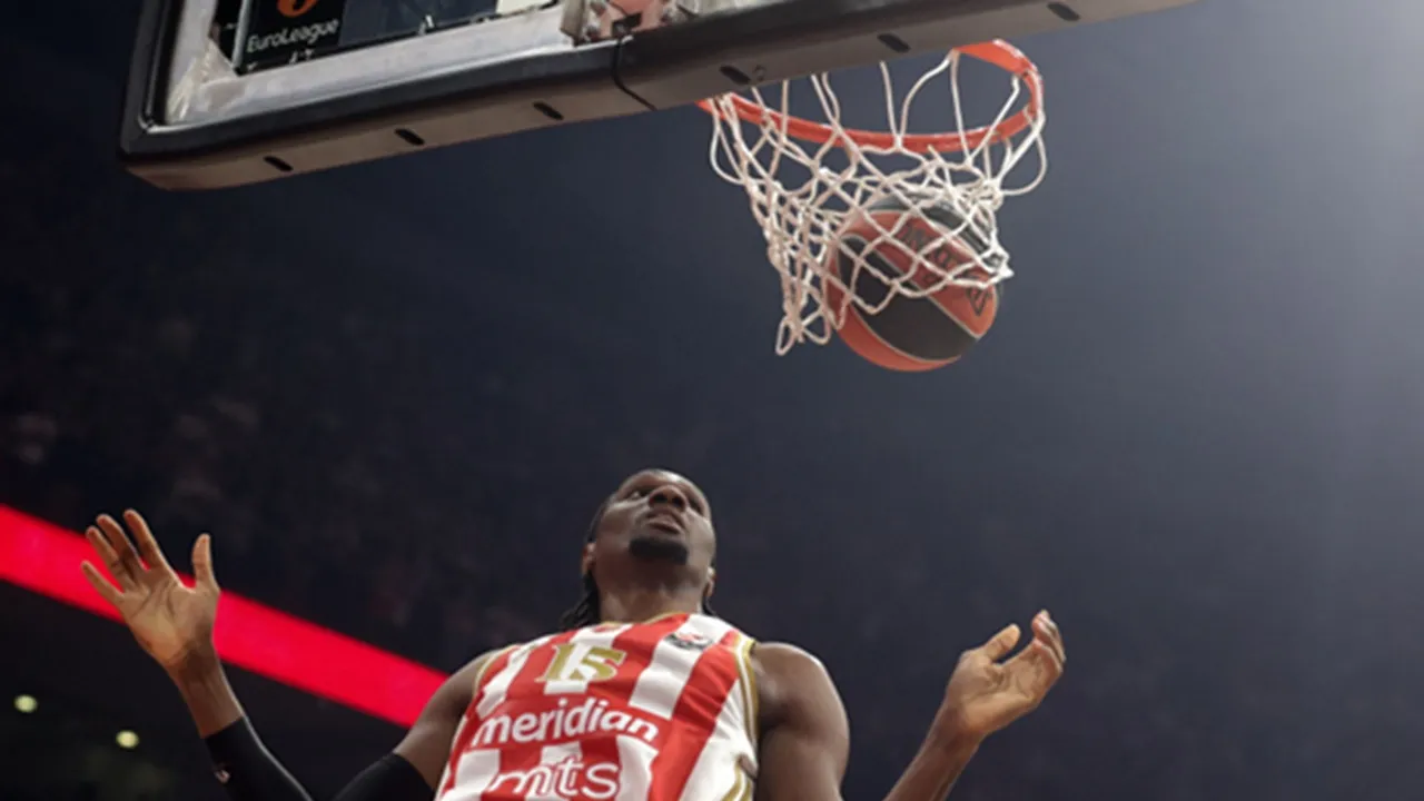 Crvena Zvezda Perpanjang Masa Bakti Center Asal Nigeria