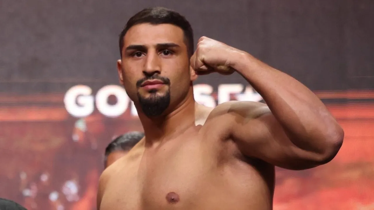 Gaya Bertarung Agit Kabayel Diprediksi Bisa Jatuhkan Usyk