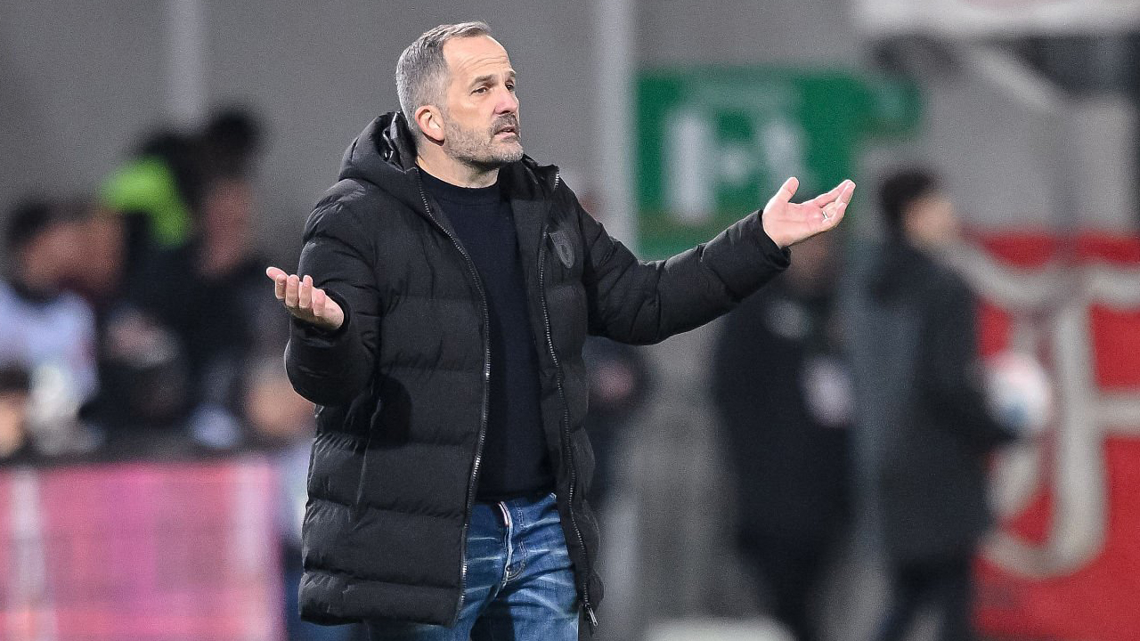 Imbang Lawan Hoffenheim, Manuel Baum: Harusnya Augsburg Bisa Menang