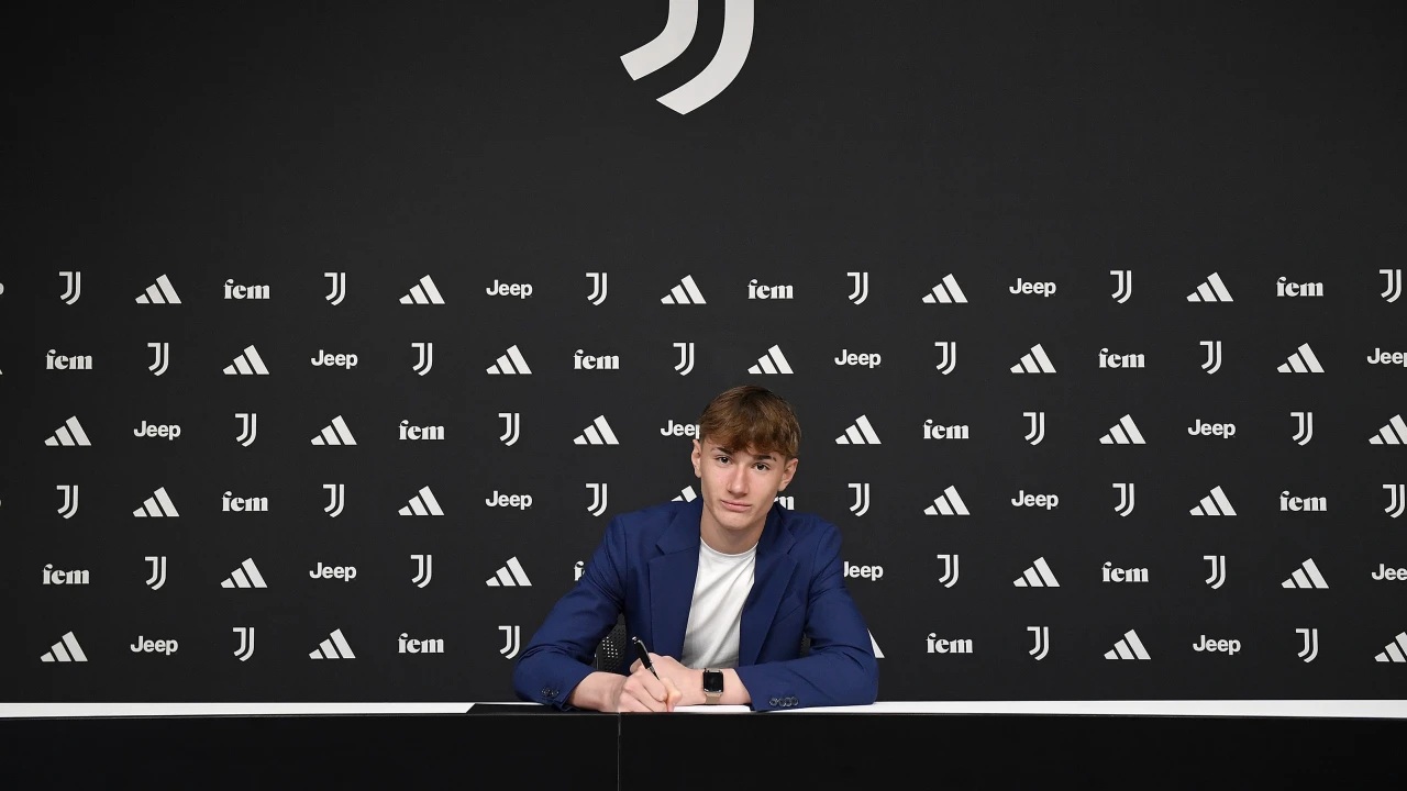 Juventus Panggil Kiper Junior untuk Gantikan Mattia Perin
