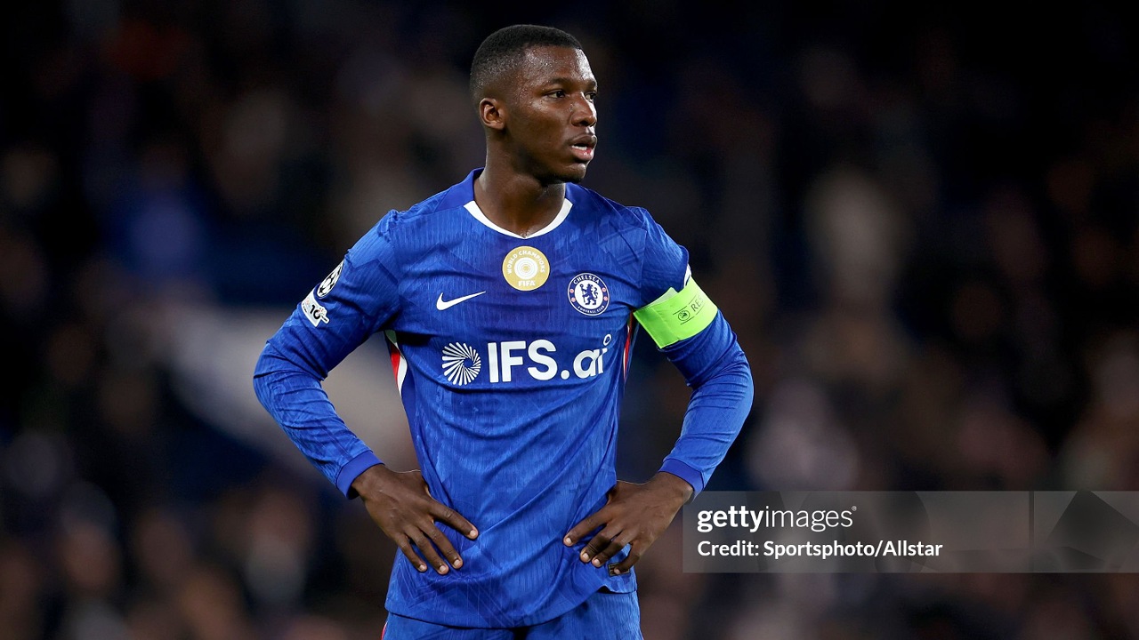 Liam Rosenior Sebut Moises Caicedo Gelandang Terbaik di Dunia