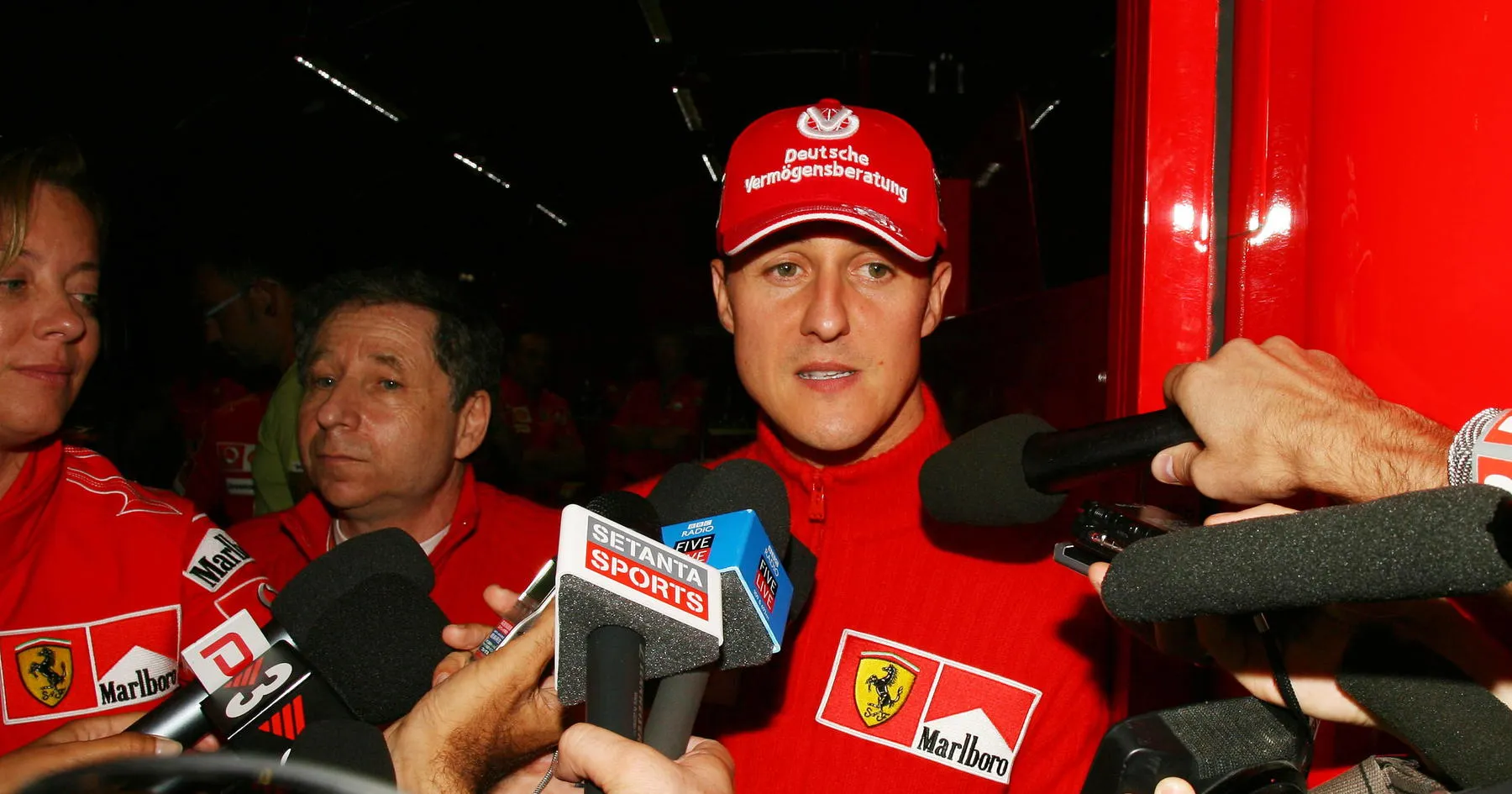 Schumacher Kehilangan Dua Gelar F1 Karena Kehilangan Kendali - sumber: (racingnews365)