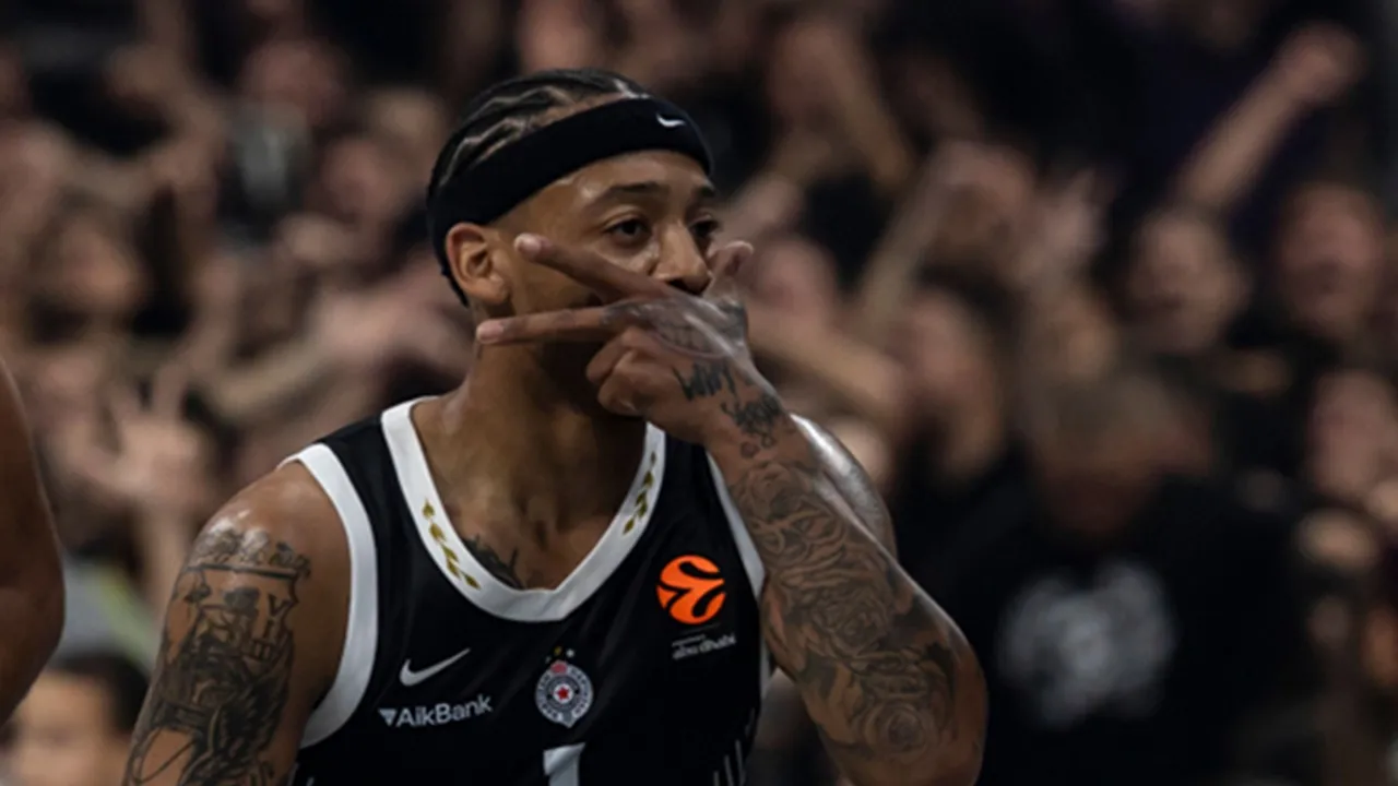 Carlik Jones Senang Tetap Bertahan Bersama Partizan